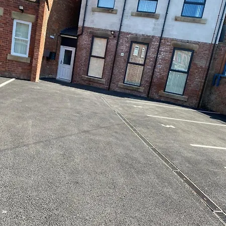 Failsworth Luxury Apartment With Free Parking By Daley Stays Manchester Exterior photo