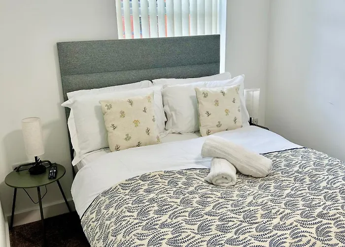 Failsworth Luxury Apartment With Free Parking By Daley Stays