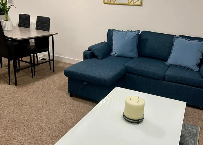 Failsworth Luxury Apartment With Free Parking By Daley Stays